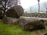 マウスクリックで拡大/縮小します