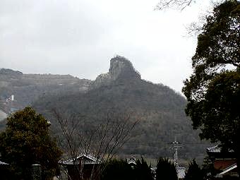 マウスクリックで拡大/縮小します