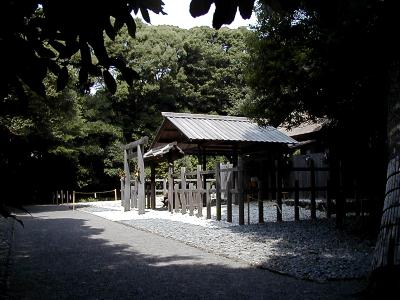 マウスクリックで拡大/縮小します