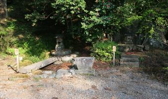 マウスクリックで拡大/縮小します