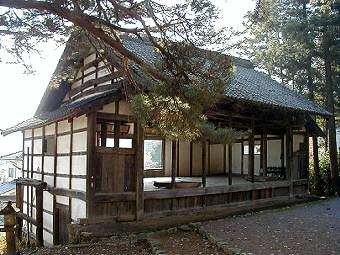 マウスクリックで拡大/縮小します