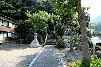 マウスクリックで拡大/縮小します