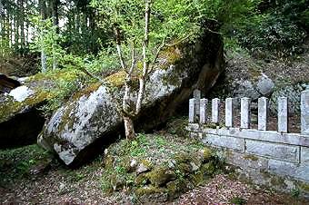 マウスクリックで拡大/縮小します