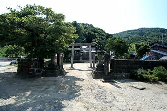 マウスクリックで拡大/縮小します