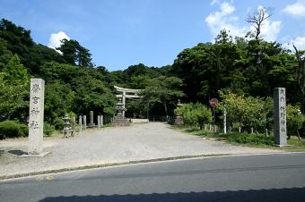 マウスクリックで拡大/縮小します