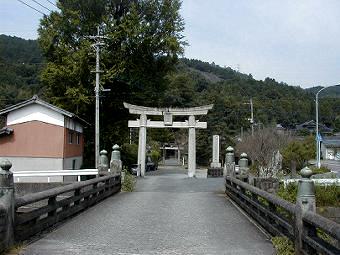 マウスクリックで拡大/縮小します