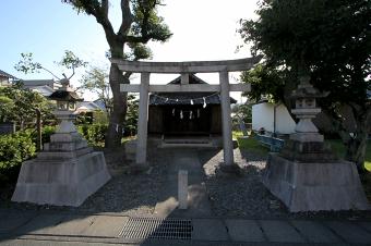 マウスクリックで拡大/縮小します