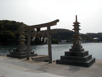 マウスクリックで拡大/縮小します