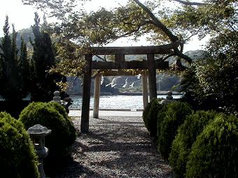 マウスクリックで拡大/縮小します