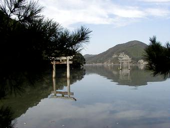 マウスクリックで拡大/縮小します