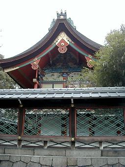 マウスクリックで拡大/縮小します