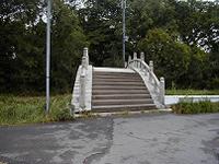 マウスクリックで拡大/縮小します