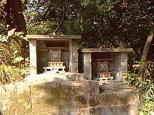 マウスクリックで拡大/縮小します