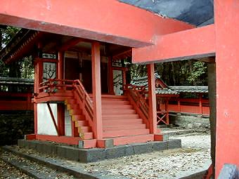 マウスクリックで拡大/縮小します