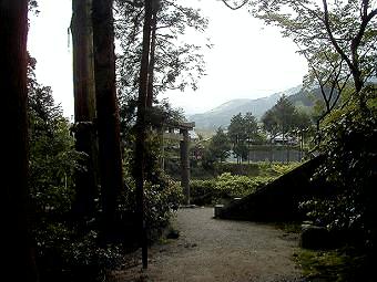 マウスクリックで拡大/縮小します