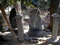 マウスクリックで拡大/縮小します