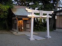 マウスクリックで拡大/縮小します