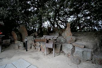 マウスクリックで拡大/縮小します