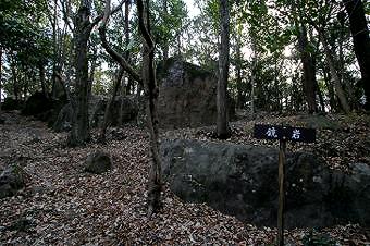 マウスクリックで拡大/縮小します