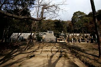 マウスクリックで拡大/縮小します