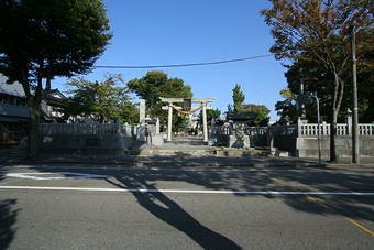 マウスクリックで拡大/縮小します