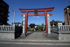 マウスクリックで拡大/縮小します