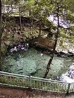 マウスクリックで拡大/縮小します