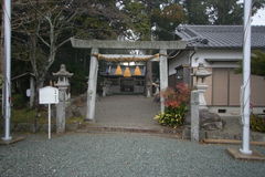 マウスクリックで拡大/縮小します