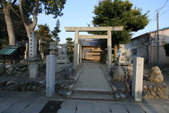 マウスクリックで拡大/縮小します