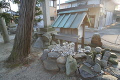 マウスクリックで拡大/縮小します