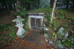 マウスクリックで拡大/縮小します