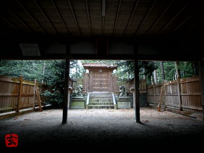 マウスクリックで拡大/縮小します