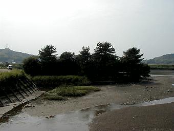 マウスクリックで拡大/縮小します