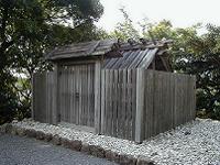 マウスクリックで拡大/縮小します