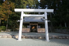 マウスクリックで拡大/縮小します