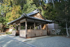 マウスクリックで拡大/縮小します