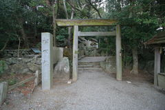 マウスクリックで拡大/縮小します