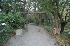 マウスクリックで拡大/縮小します