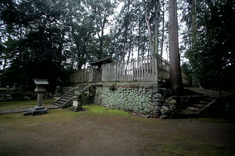 マウスクリックで拡大/縮小します