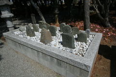 マウスクリックで拡大/縮小します