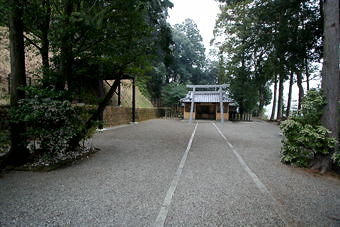 マウスクリックで拡大/縮小します