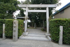 マウスクリックで拡大/縮小します