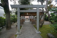 マウスクリックで拡大/縮小します