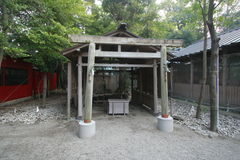 マウスクリックで拡大/縮小します