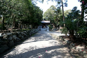 マウスクリックで拡大/縮小します