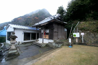 マウスクリックで拡大/縮小します