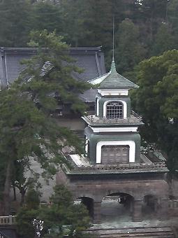 マウスクリックで拡大/縮小します