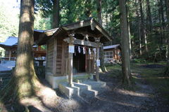 マウスクリックで拡大/縮小します