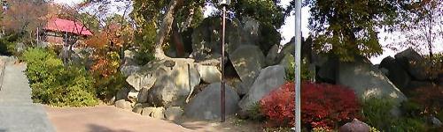 マウスクリックで拡大/縮小します