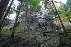 マウスクリックで拡大/縮小します